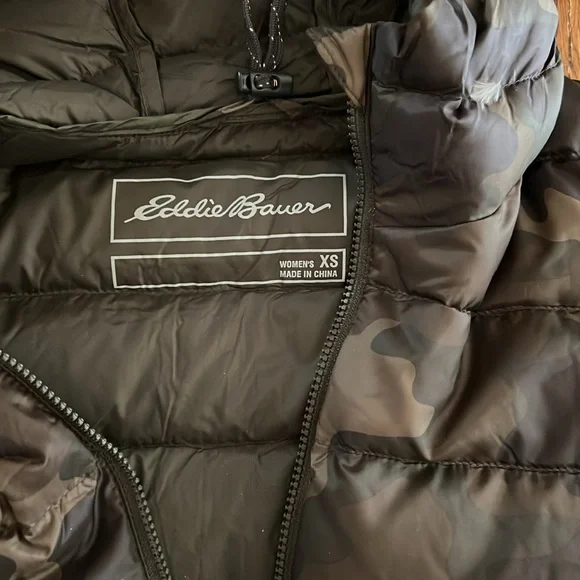 NWOT Eddie Bauer Camouflage Green Parka Packable and lightweight Size XS - Picture 8 of 16